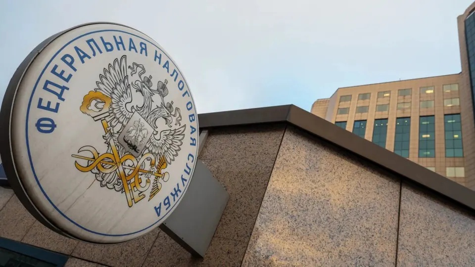 Увеличение налоговой нагрузки на малый бизнес в 2026 году привело к сокращению поступлений по специальным налоговым режимам более чем на 20%, тогда как дефицит федерального бюджета продолжает расти на фоне увеличения расходов, в том числе военных.