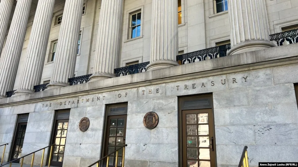 Минфин США ввёл ограничения против восьми физических и четырёх юридических лиц в Иране, Турции и ОАЭ, обвиняя их в помощи Тегерану в закупке вооружений и пополнении запасов ракет и беспилотников.