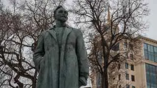 Президентским указом Академии ФСБ возвращено почетное наименование в честь Феликса Дзержинского, основателя ВЧК и организатора красного террора. Решение подано как признание заслуг академии и «вклада Дзержинского в обеспечение государственной безопасности».