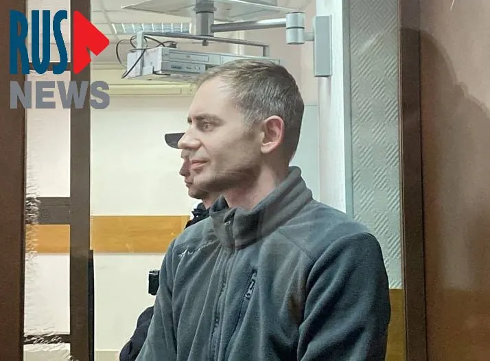 В Москве продолжается рассмотрение уголовного дела Максима Круглова: в суде допрашивали свидетеля, которого, по его словам, пригласил на опрос сотрудник ФСБ, а обвинение связывает публикации о Буче с мотивом политической ненависти.