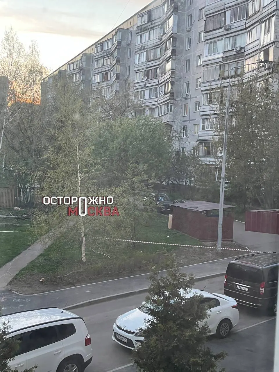 На Ясном проезде в районе Медведково обнаружен подозрительный предмет, похожий на гранату. Территория оцеплена, информация о пострадавших и причинах инцидента уточняется.