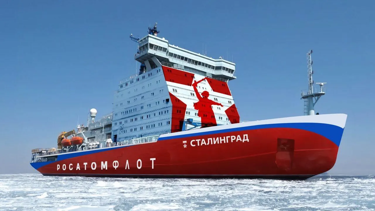 Рассматриваются портовый сбор или плата за тонну на Северном морском пути — второй вариант может принести до 138 млрд рублей за период 2027–2035 годов.