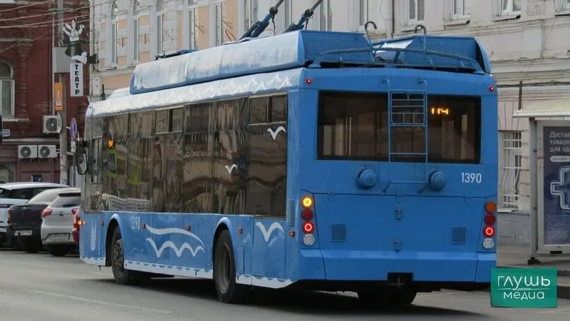 Минтранс одобрил субсидию в 197 млн рублей на покупку 42 автобусов; отдельно регион подал заявку на 11 транспортных средств, в числе которых один троллейбус для Энгельса.