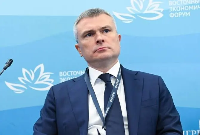 Московский суд перевёл зампреда ВЭБ.РФ Артёма Довлатова под домашний арест в рамках уголовного дела о злоупотреблении должностными полномочиями. Следственные действия проводились 27 апреля; по данным, дело касается событий 2016 года.