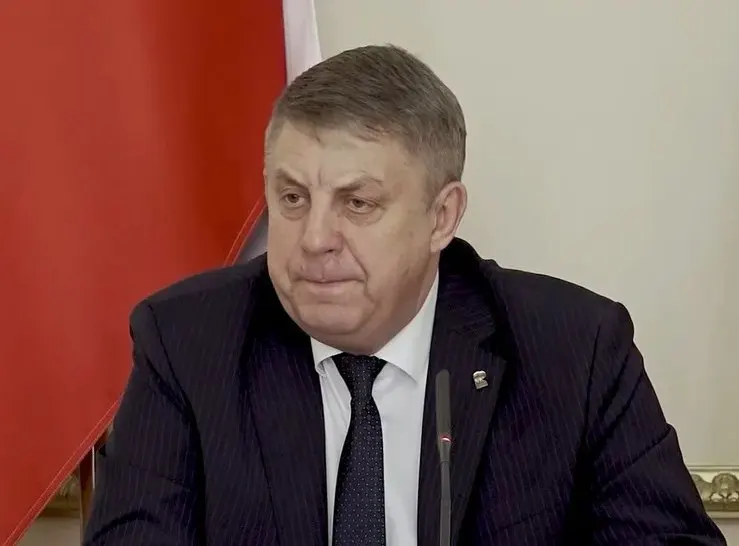 Александр Богомаз подал в отставку 13 мая; на следующий день ЦИК утвердил его депутатом Госдумы от «Единой России». Одновременно с этим ушёл в отставку губернатор Белгородской области Вячеслав Гладков.