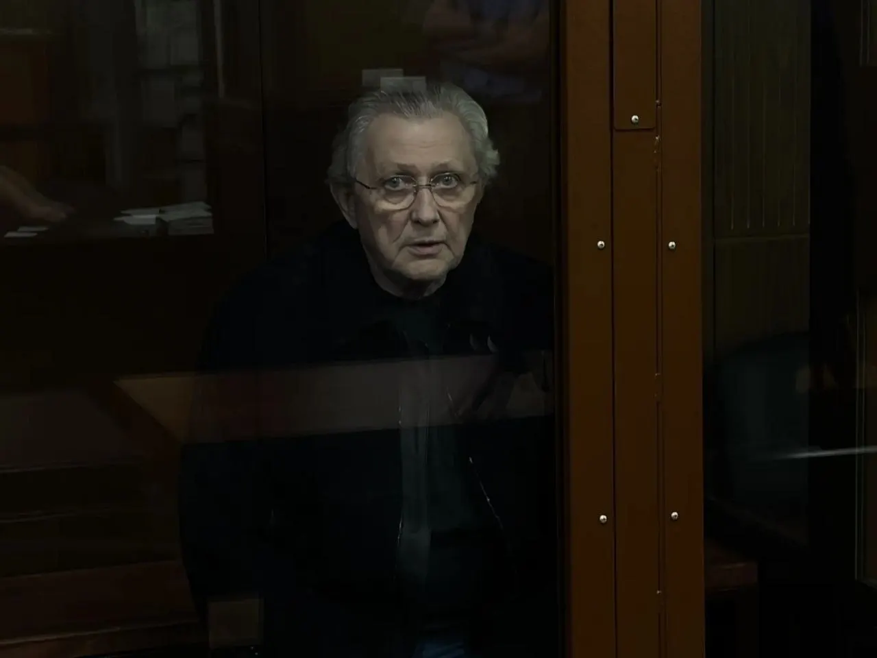 Суд в Москве назначил Илье Траберу меру пресечения в виде ареста на 60 суток. Его обвиняют в причастности к заказному убийству депутата Александра Петрова в 2020 году.