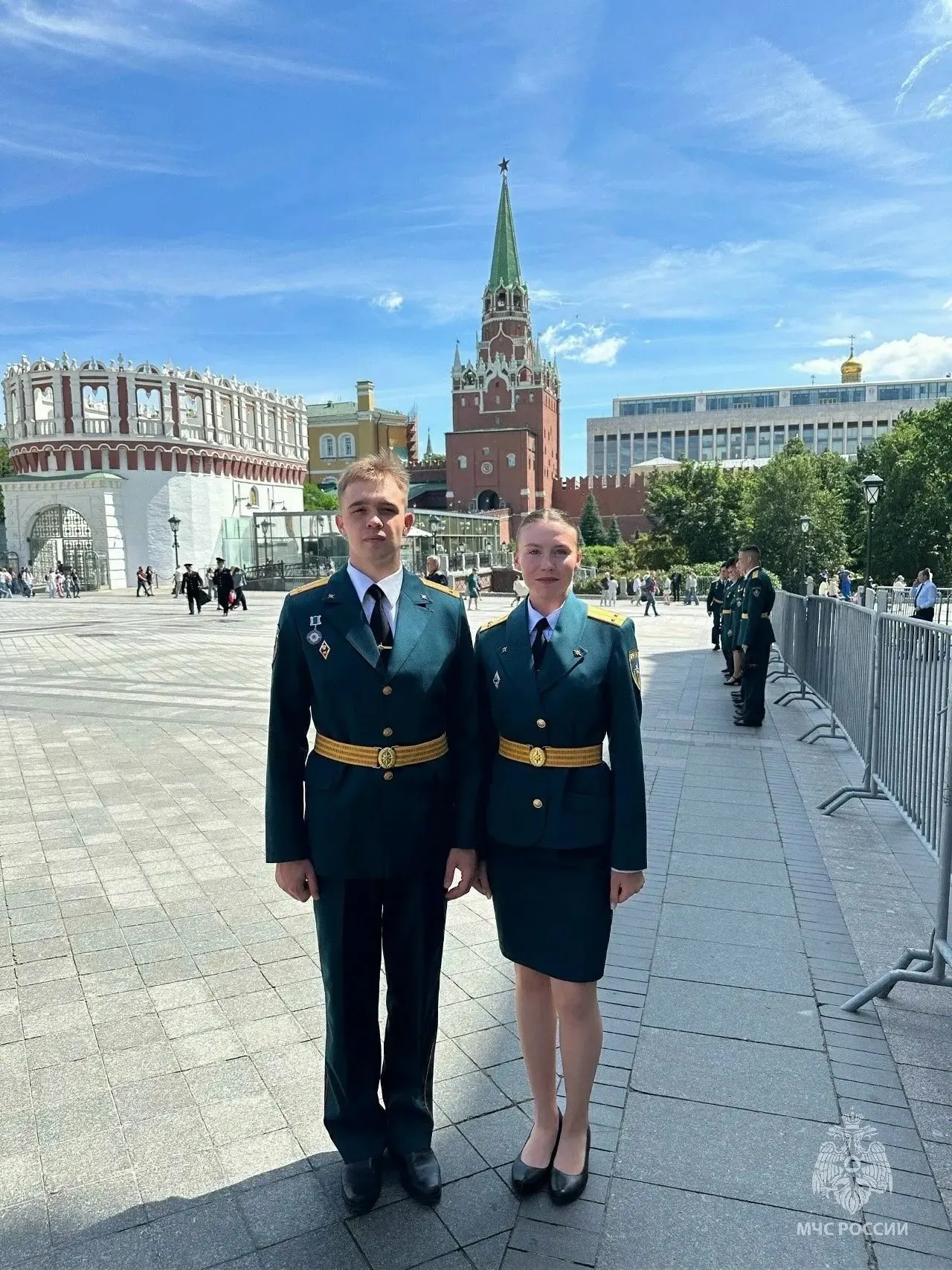 Два выпускника лицея «Эрудит» из Рубцовска получили дипломы и нагрудные знаки на церемонии в Георгиевском зале Кремля, после чего приступят к службе и работе в подразделениях МЧС.