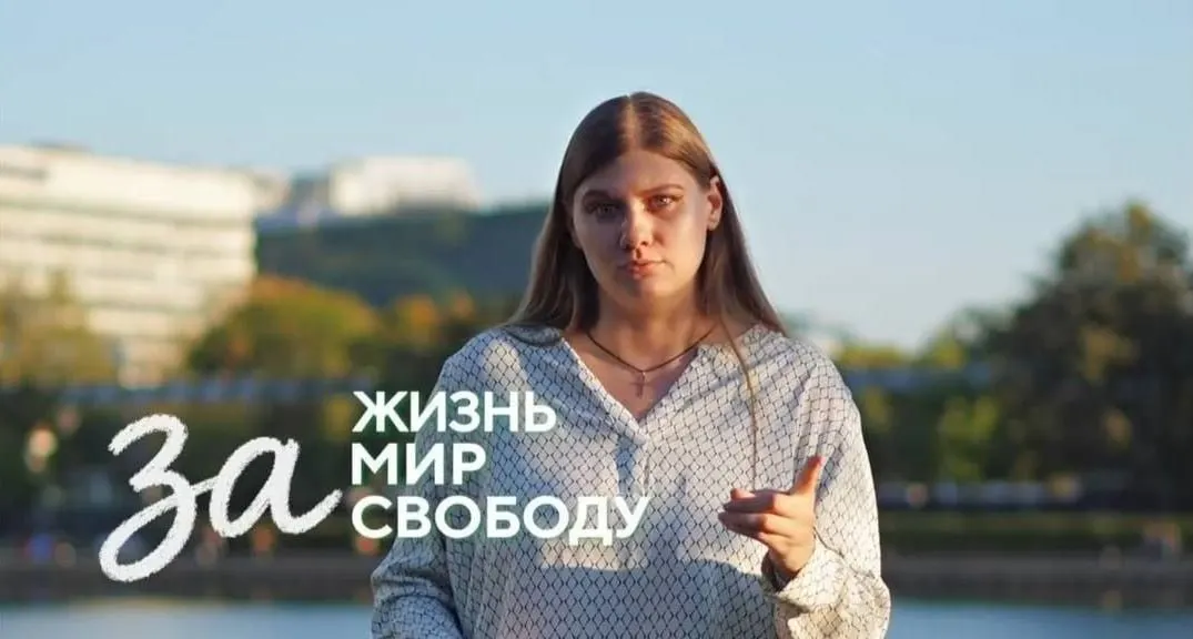 Кандидатка от партии Зелёные Юлия Кузнецова пропала после встречи с избирателями в Сокольниках, посвящённой свободе интернета; близкие сообщают о отключении телефонов близких.
