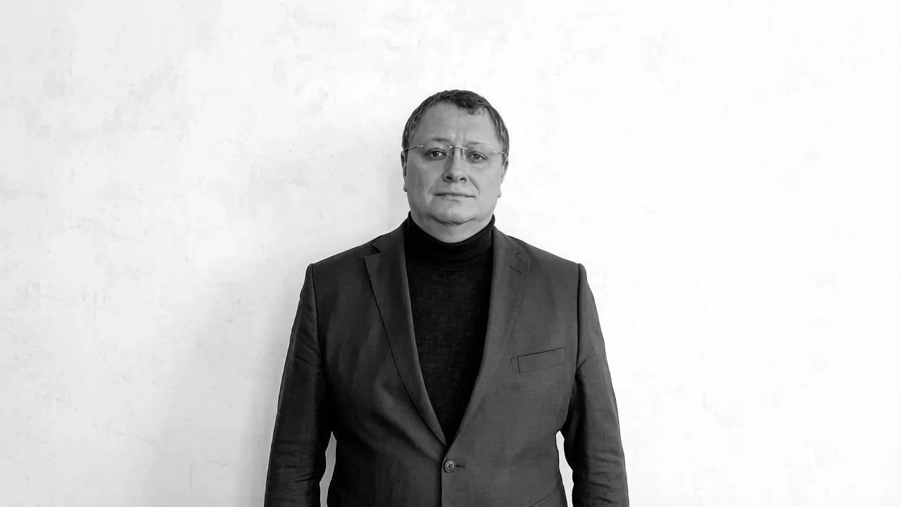 52 года. Александр Меркушкин, старший сын Николая Меркушкина, скончался в Москве во время лечения от внезапной почечной недостаточности. Похороны пройдут в Саранске.