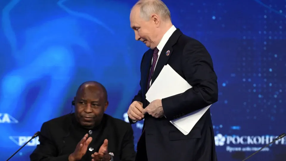 Путин объявил о расширении доступа африканских граждан к бесплатному обучению в вузах России, увеличении бюджетных мест и пересмотре отбора по правительственной квоте.