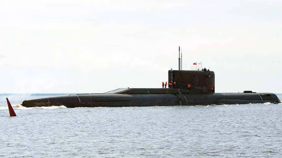 Западная разведка считает, что на дне Арктики могут размещаться пусковые установки для ракет, способных нести ядерные боеголовки. Проект с кодовым названием «Скифы» якобы реализуется уже несколько лет и вызывает обеспокоенность из‑за трудности обнаружения таких систем.