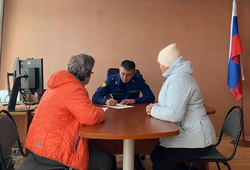 Прокурор Мурманской области Сергей Паволин переводится на аналогичную должность в прокуратуру Иркутской области. В Иркутске рассчитывают, что он займётся наведением порядка в сфере ЖКХ.