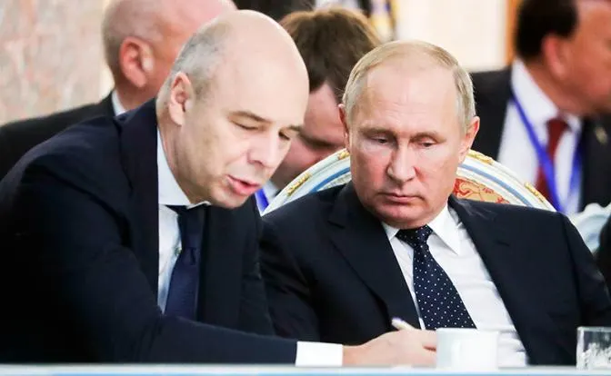 Депутат Госдумы Юрий Афонин заявил, что Минфин сообщил о необходимости корректировки бюджета на 2026 год и фактически признал невозможность выполнения плана расходов, внесённого в парламент.