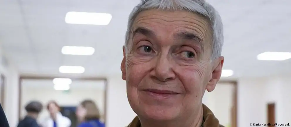 Нина Литвинова, много лет помогавшая политзаключённым, покончила с собой. В её предсмертной записке она указывает на войну в Украине и репрессии в России как на мотивы своего поступка.