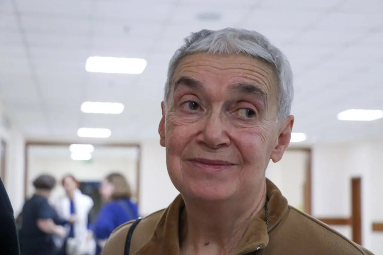 80-летняя диссидентка и ученый Нина Литвинова покончила с собой; в записке она связывает свой уход с войной в Украине и внутренними репрессиями. Фрагмент записки опубликовала ее двоюродная сестра, журналистка Маша Слоним.