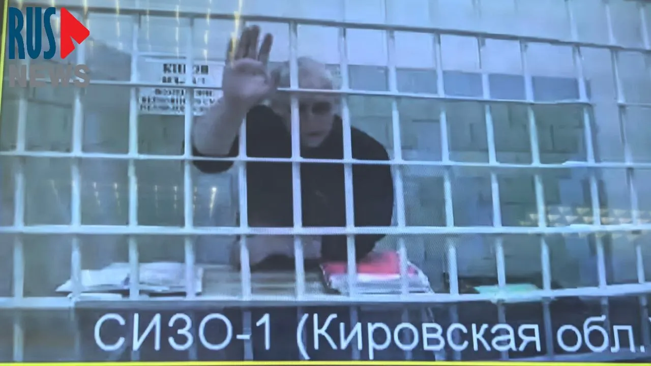 В Мосгорсуде сообщили, что бывшему полицейскому отказали в доступе к записям первой инстанции; прокуратура требует увеличить срок с 7 до 11 лет.