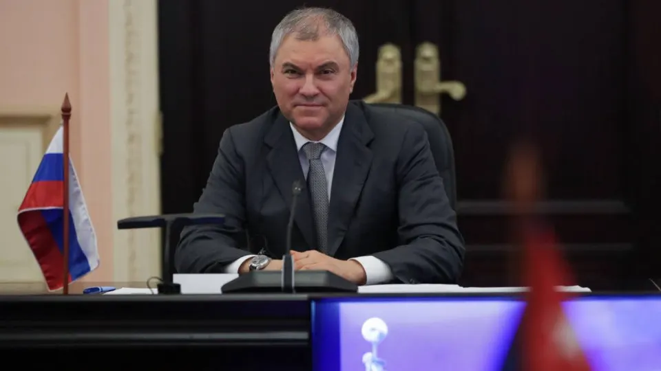 Председатель Госдумы заявил, что использование западного оружия и спутниковых технологий против «гражданских объектов» может вынудить Россию прибегнуть к ответным мерам особого характера. Его заявление последовало после удара по Старобельску и последующих российских ударов по Киеву.