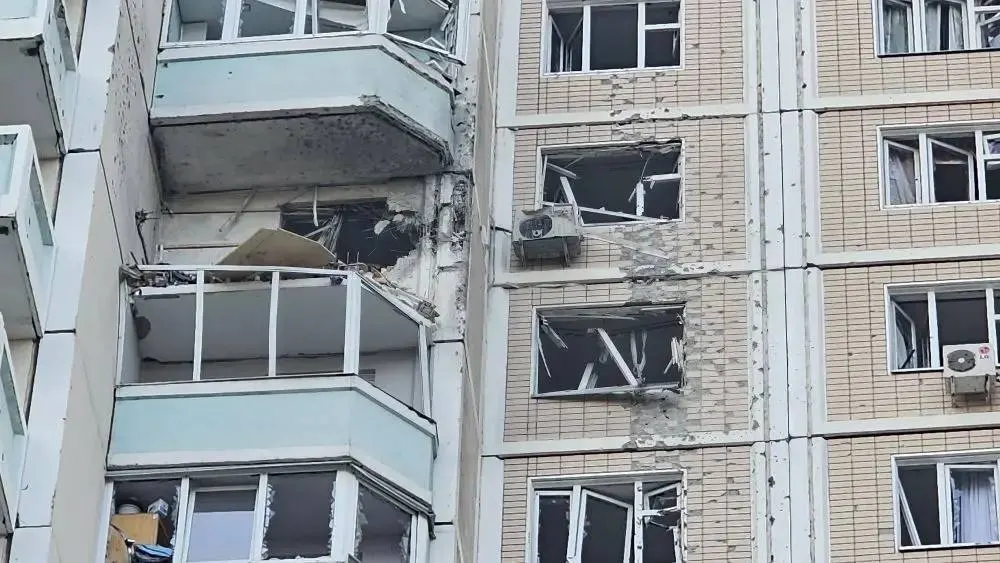 Посольство Индии сообщило, что ещё трое получили ранения; сотрудники посольства выехали на место и посетили пострадавших в больнице.