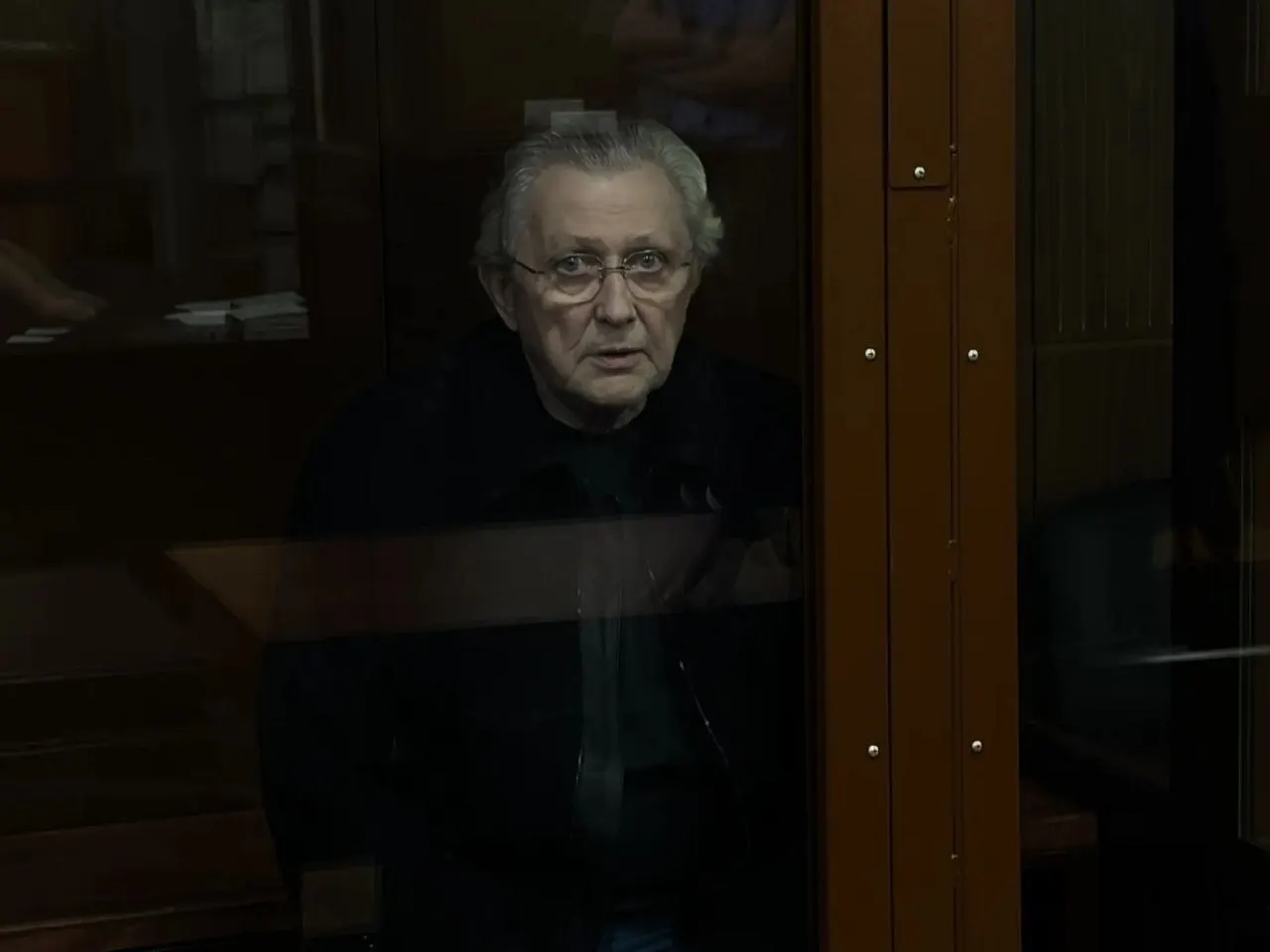 По сообщениям, бизнесмен Илья Трабер ожидал приход силовиков 17 июня: при задержании в его доме находились адвокаты, обыск прошёл спокойно. Трабера доставили в Москву и поместили под стражу по делу об убийстве депутата; ему вменяют убийство и хранение оружия.