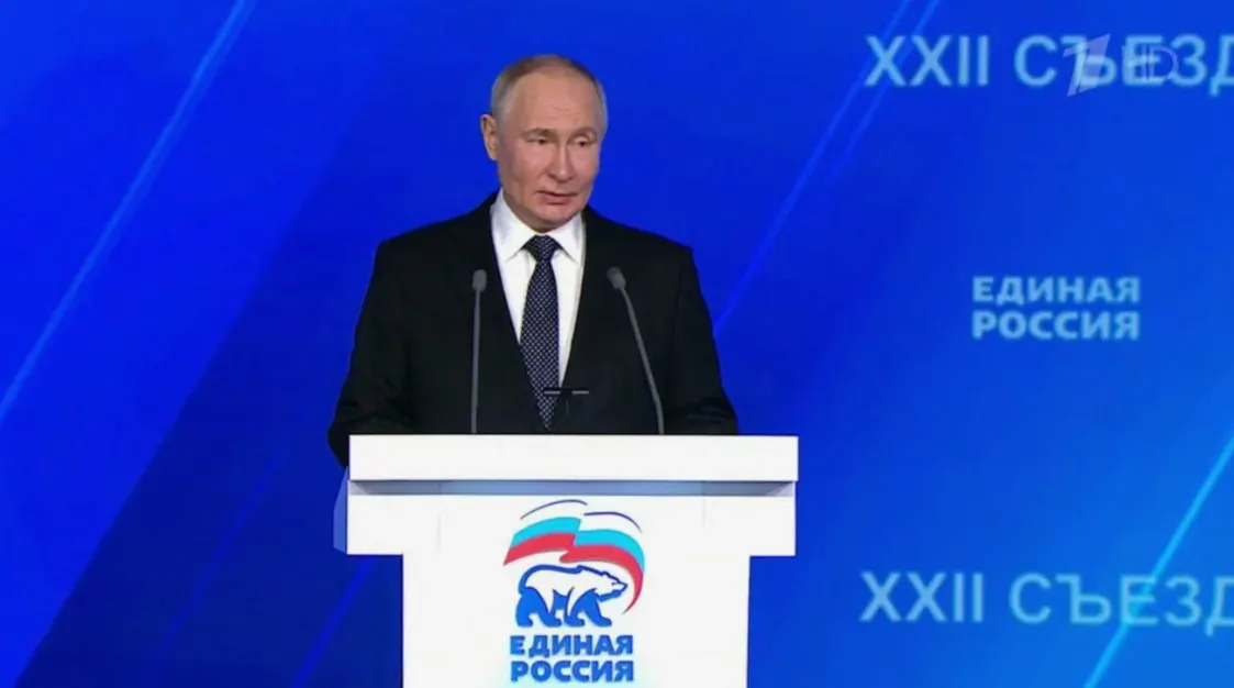 Кремль не исключает участия президента в съезде 28 июня — это первое публичное появление партии в рамках предвыборной кампании, политологи отмечают возможный эффект на рейтинг «Единой России».