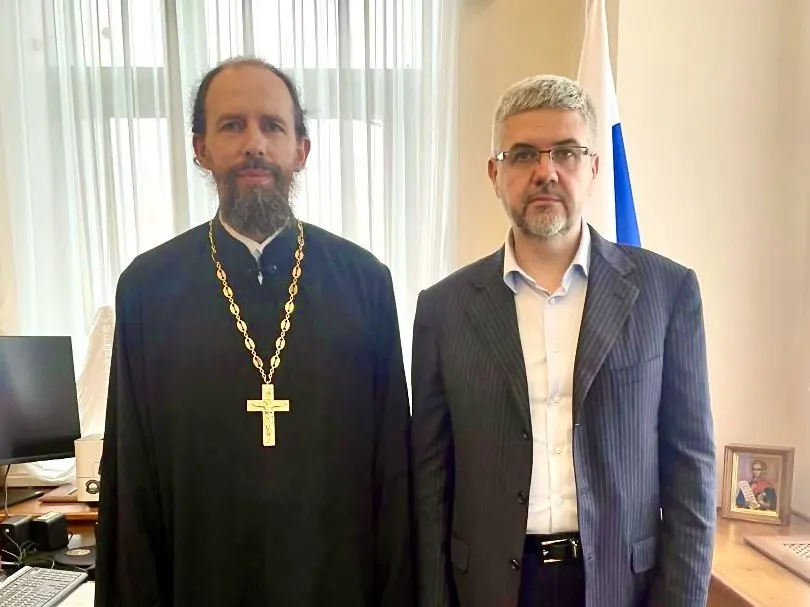 Заместитель министра юстиции заявил на Петербургском международном юридическом форуме, что сожительство без официальной регистрации брака представляет угрозу для безопасности страны. В ведомстве ведут мониторинг в рамках подготовки возможных изменений в Семейный кодекс.