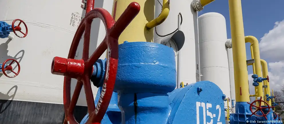 Украина не продлила контракт с «Газпромом», сославшись на национальную безопасность. Транзит в Европу остановлен: сильнее всего пострадала Молдова, другие страны перебили поставки альтернативными маршрутами, Венгрия продолжит получать газ по «Турецкому потоку».