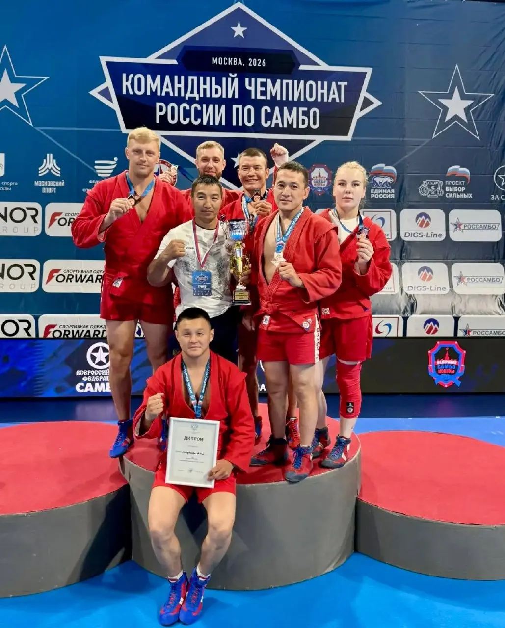 Спортсмены из Алтайского края заработали золото, серебро и бронзу на чемпионате России по гребле на байдарках и каноэ, который проходит на гребном канале «Москва» и служит отбором на международные старты.