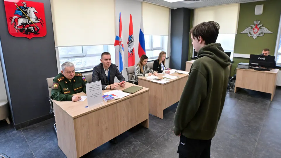 В реестре воинского учёта у ряда мужчин появились реальные адреса проживания, которые они не передавали военкоматам. Правозащитники предупреждают о расширении возможностей контроля и нарастающем фоне разговоров о новой мобилизации.