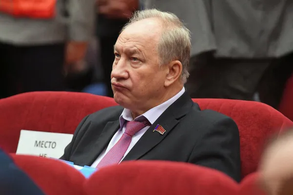 КПРФ рассматривает выдвижение Валерия Рашкина в кандидаты в Госдуму по Ангарскому одномандатному округу. Политик подтвердил предварительную поддержку руководства, окончательное решение будет на съезде партии. Ранее Рашкин был осуждён за незаконную охоту, судимость погашена в 2024 году.