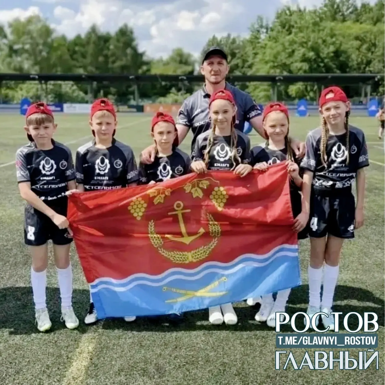 Команда из Ростовской области на финале в Зеленограде одержала шесть побед и снова завоевала титул Всероссийской школьной лиги.