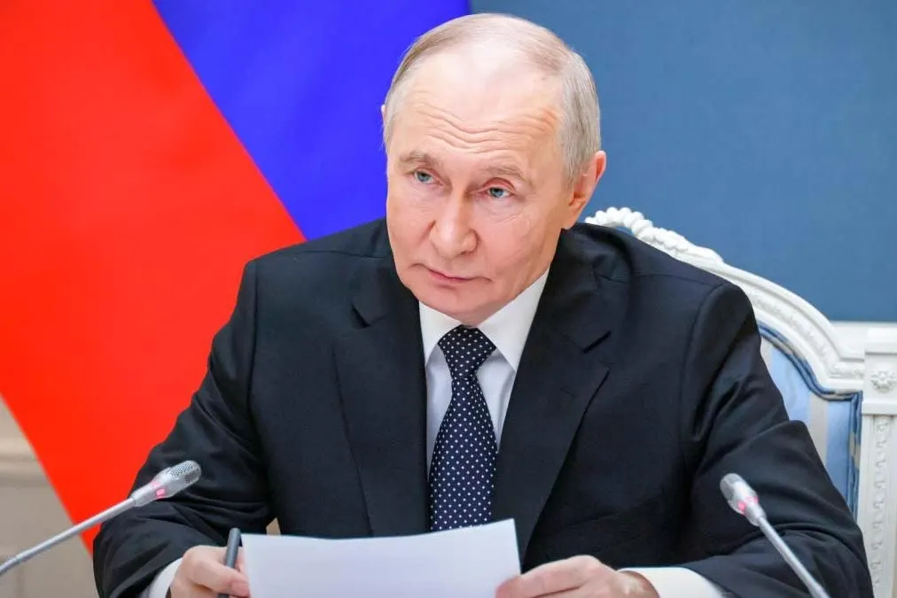 Указ разрешает российским должникам не исполнять обязательства по банковским вкладам иностранцев из стран, признанных «недружественными». Поправки к указу №95 от 5 марта 2022 года вступили в силу 1 июня 2026 года.