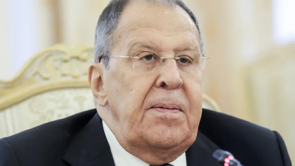 Глава МИД заявил, что Москва применит меры, предусмотренные договором о безопасности с Белоруссией, если возникнет угроза со стороны Украины. Лукашенко пообещал, что у страны есть силы для обороны.