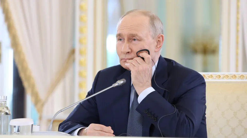 На ПМЭФ президент заявил о развитии и обмене наработками в области противовоздушной обороны; тем временем число атак на НПЗ и логистику в мае достигло месячного рекорда.