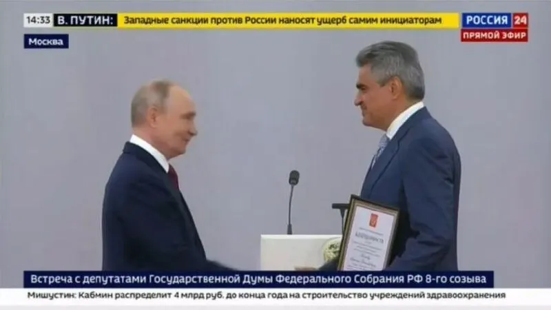 На церемонии награждения в Кремле Алексей Нечаев поблагодарил президента за оценку работы и заявил, что предстоит продолжать усилия для победы в специальной военной операции.