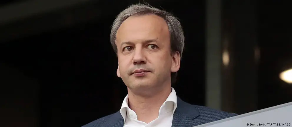 Аркадий Дворкович объявил о временной отставке с поста президента Международной шахматной федерации после включения в 21-й пакет санкций ЕС и намерен опротестовать решение в суде.