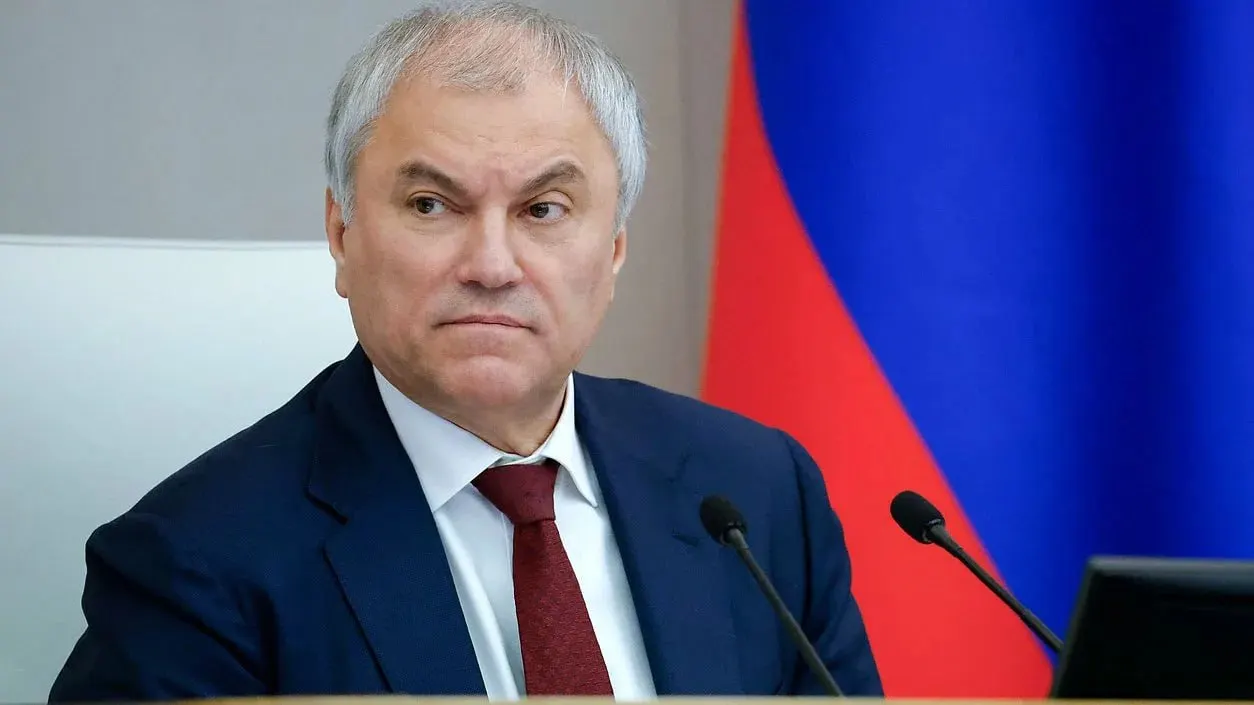 Спикер Госдумы Вячеслав Володин заявил, что законы принимаются по запросам граждан, поэтому обвинения депутатов в том, что они занимаются исключительно запретами, неверны.