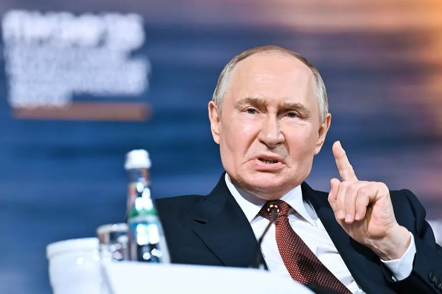 Президент заявил, что перебои с топливом временные, экономика устойчива, а ненефтегазовые доходы бюджета во II квартале выросли на 25% в годовом выражении.