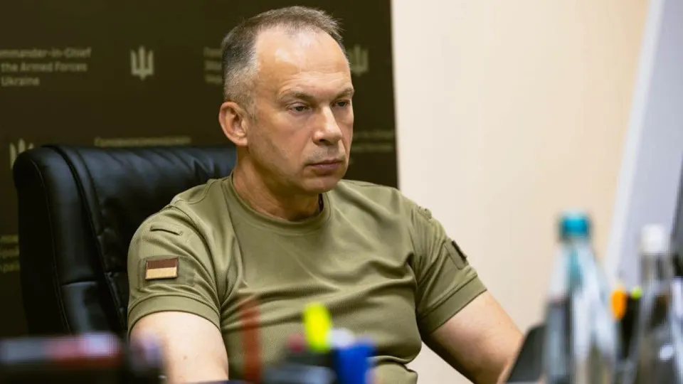 Главнокомандующий ВСУ Александр Сырский заявил, что за первые полгода 2026 года украинские силы нанесли тысячи ударов по объектам на территории России, включая сотни глубоких целей, и оценивают экономический ущерб в миллиарды долларов. При этом, по его словам, российское наступление в 2026 году не достигло поставленных целей.