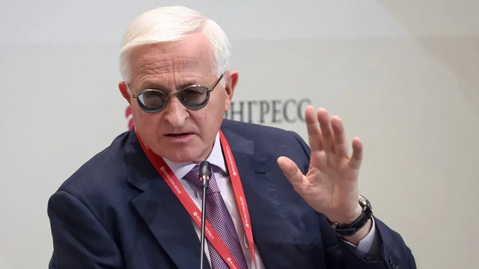 Глава РСПП предупредил, что сохранение высокой ключевой ставки может привести к «осенним банкротствам»; число признанных банкротами юрлиц и просроченных долгов уже растёт, особенно в Москве.
