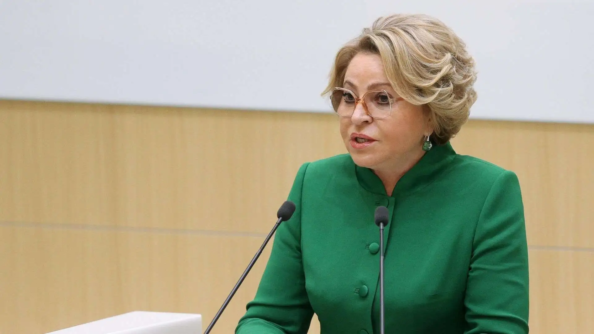 Россия может порекомендовать россиянам воздержаться от&nbsp;поездок в&nbsp;Армению, заявила Валентина Матвиенко