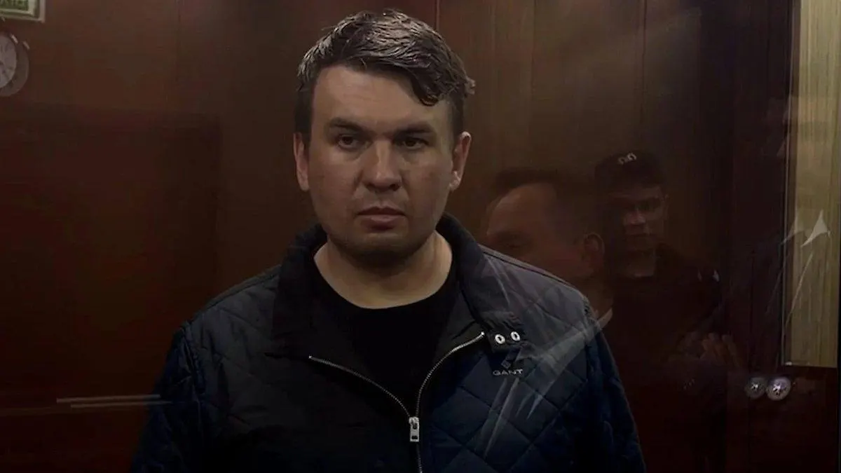 Блогера Илью Ремесло вернули в СИЗО после перевода из Института Сербского; он обвиняется в распространении ложной информации о вооружённых силах.