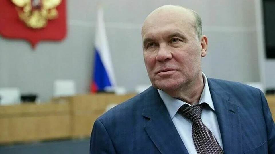 Запад, по словам депутата, подталкивает к применению ядерного оружия; Москва может ответить жесткими мерами в случае угрозы.