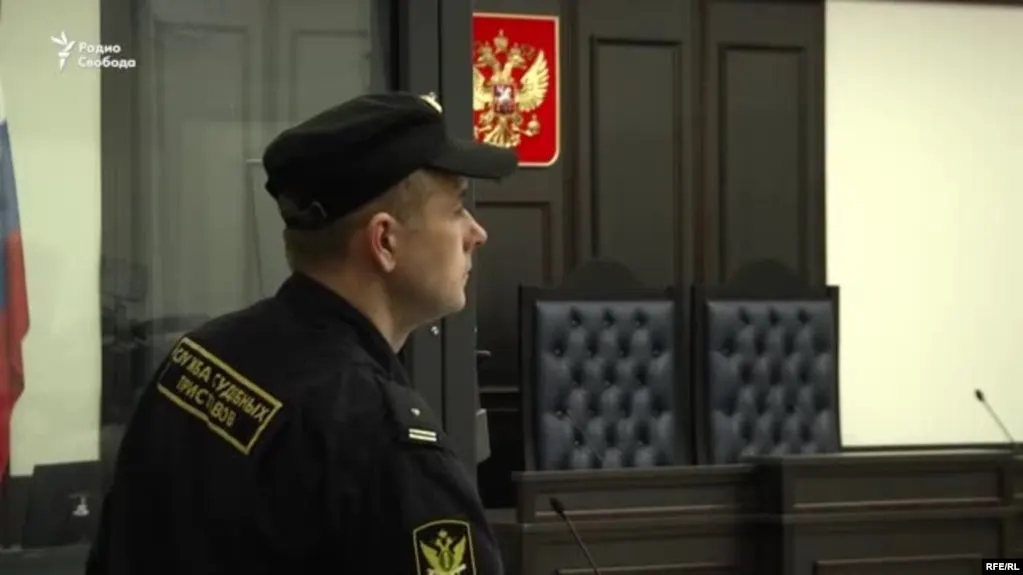 Суд Москвы сохранил наказание в 3,5 года колонии для Андрея Дымова, доцента Высшей школы экономики, по делу о перечислении средств Фонду борьбы с коррупцией, признанному в России экстремистской организацией.