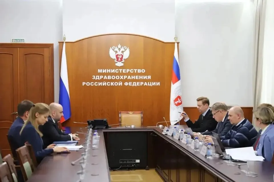 Городские власти обсуждают строительство хирургического корпуса в Самаре и онкокорпуса в Тольятти, а также увеличение госзадания клиникам СамГМУ.