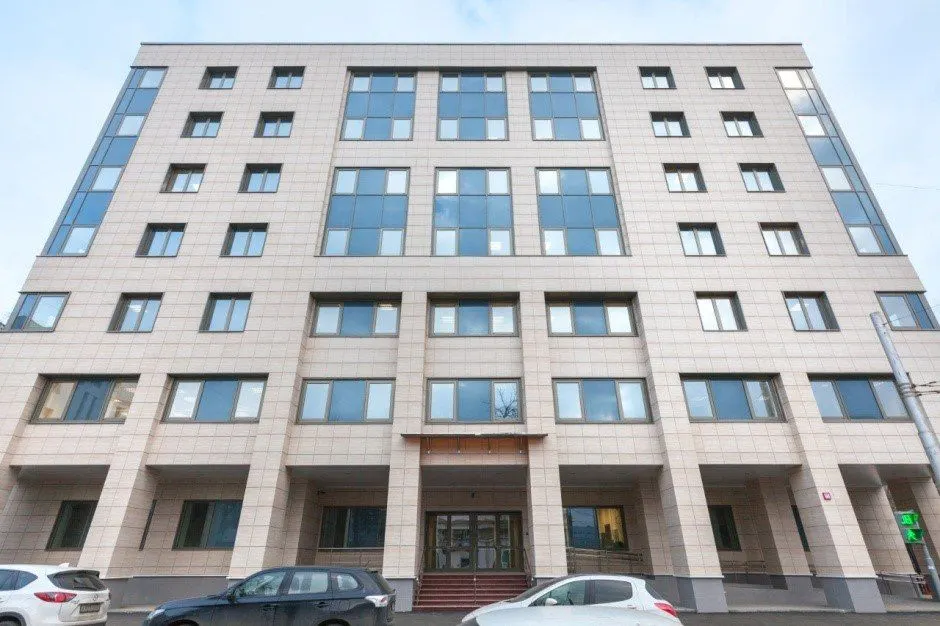 Бутырский районный суд Москвы вынес домашний арест Алексею Данилову по обвинению в распространении ложной информации о российской армии; публикации якобы размещались на страницах во ВКонтакте и в Telegram.