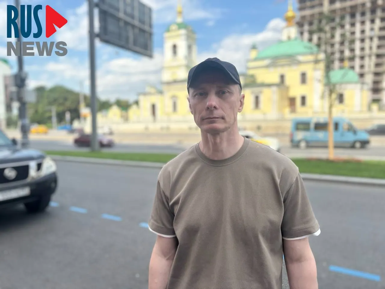Московский городской суд принял решение оставить без изменений штраф за съемку одиночного пикета у здания Госдумы. В деле обсуждалась аудиозапись из полицейского участка; задержания и штрафы коснулись нескольких журналистов во время акции.