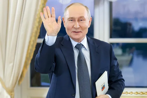 Путин посетил столицу Бурятии, чтобы обсудить развитие городского транспорта; визит стал частью цикла региональных поездок президента.