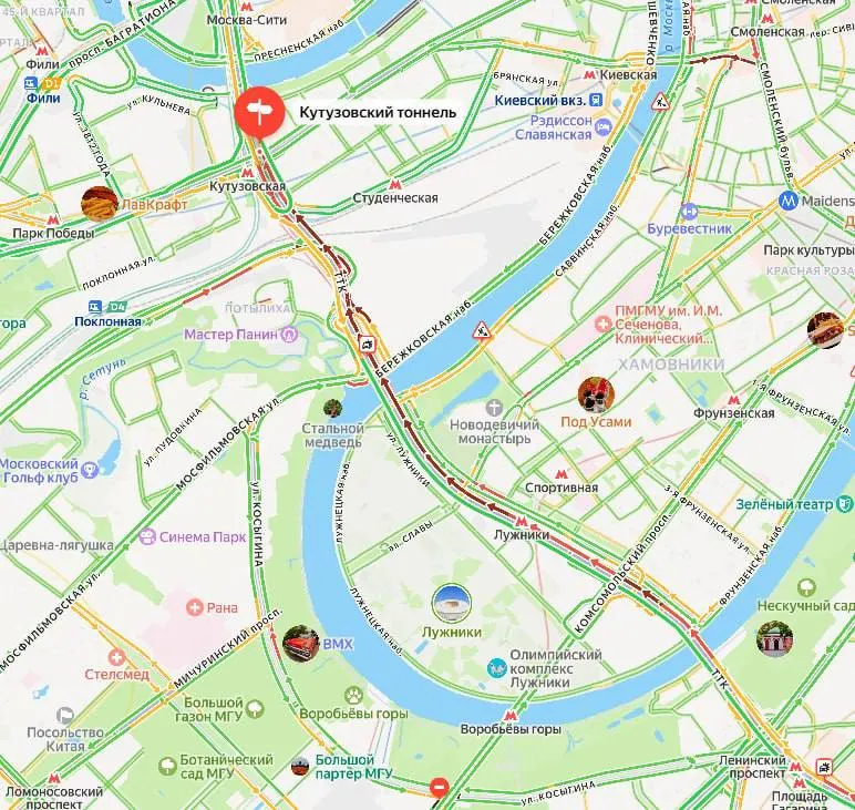 В Москве вновь произошло ДТП в Кутузовском тоннеле; на внутренней стороне ТТК образовалась пробка примерно на 6 км. Рекомендуем объезд по Садовому кольцу.