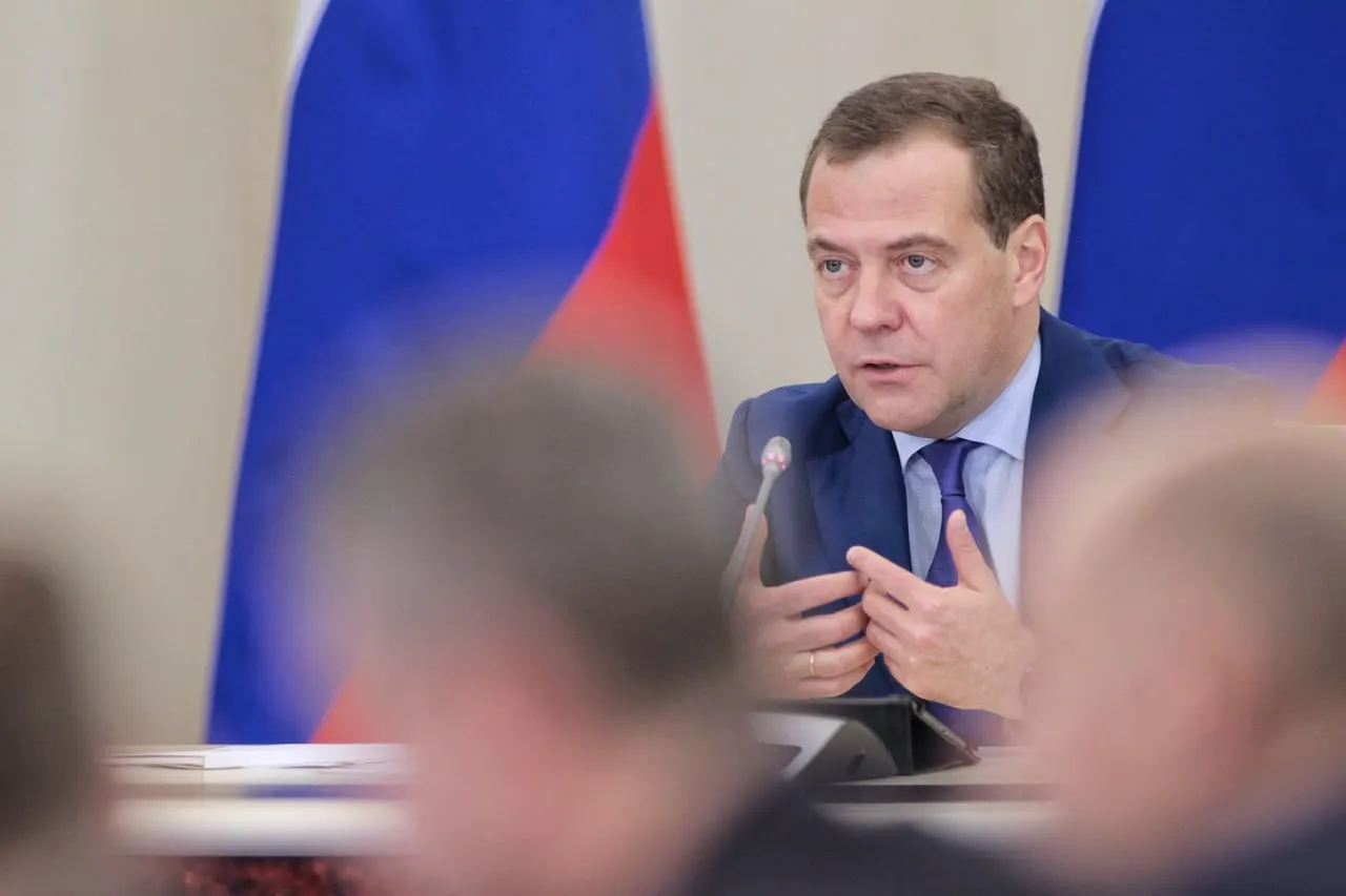 Лидер Единой России заявил, что даже после завершения СВО противостояние сохранится на наших условиях, а проблемы воспитания общества остаются как у сторон, так и у нас.