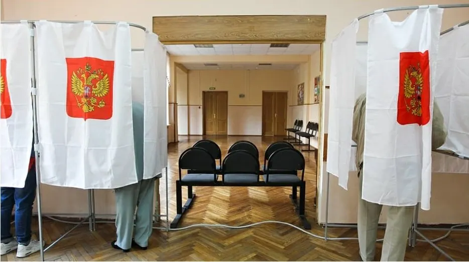 Новые рекомендации по поведению наблюдателей призваны фиксировать возможные нарушения и координировать действия, что вызывает критику за ограничение независимого контроля.
